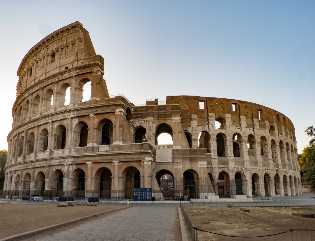 Destinacije Rim Italija Colosseum
